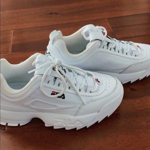 women’s fila disruptor 2 size 7 1/2 (barley used)